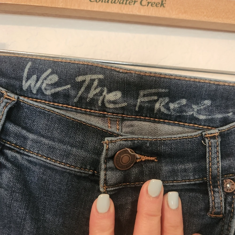 We the Free by Free People Distressed Skinny Jeans, Size 29‎